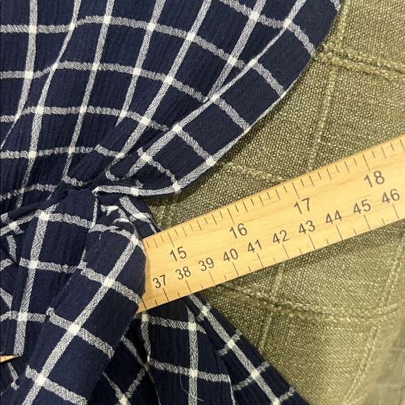 BP. Nordstrom Glen Plaid Wrap Short Sleeve Shorts Romper. Size Med blue & white - Picture 13 of 14